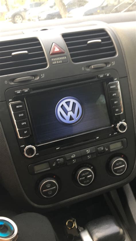 Выбор оптимальной музыкальной системы для вашего Volkswagen Polo: сравнение различных вариантов
