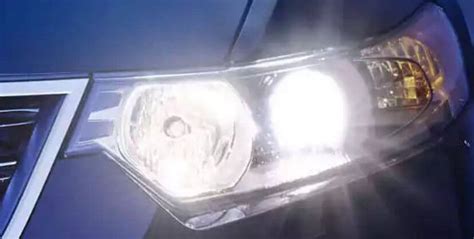 Значение проверки напряжения на осветительных приборах автомобиля