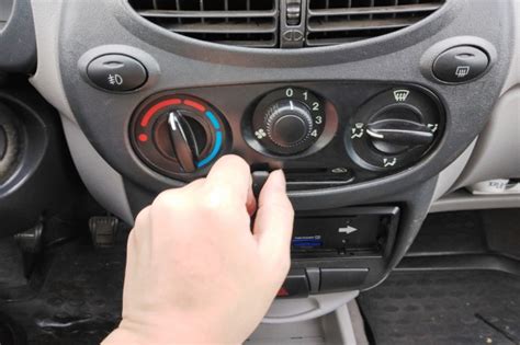Как осуществить доступ к управлению печкой автомобиля Лада Гранта