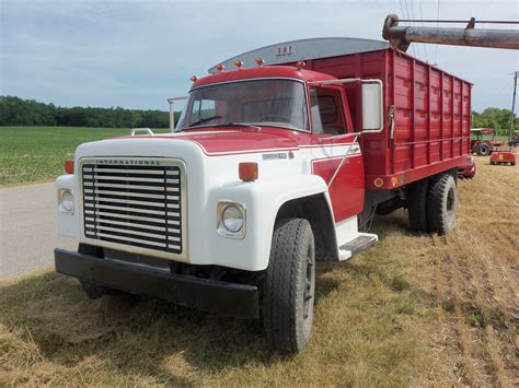 Описание International Loadstar 1700