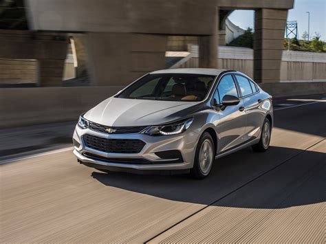 Основная информация о функциональности поворотных сигналов автомобиля Chevrolet Cruze
