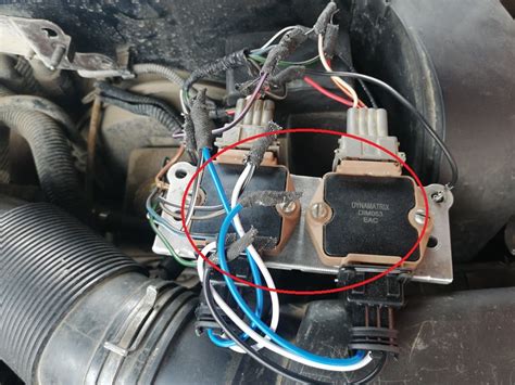 Основные детали расположения коммутатора в автомобиле "Фольксваген Пассат Б3"