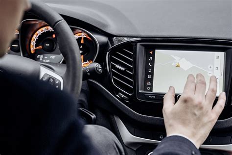 Особенности мультимедийных систем автомобилей Веста и Гранта