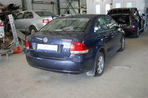 Особенности размещения сигнализации открытия багажника на автомобиле Volkswagen Polo Седан