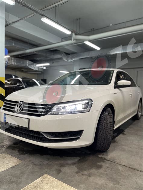 Размещение основного управляющего модуля передач в автомобиле Volkswagen Passat B6