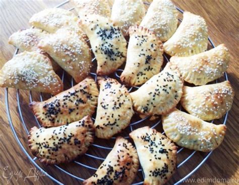 Разнообразие возможных вариаций сырного теста для приготовления вкусных закусок